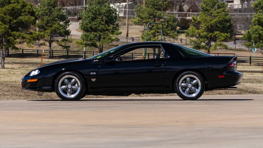 2001 Chevrolet Camaro SS 4th Gen - Image 2 of 12