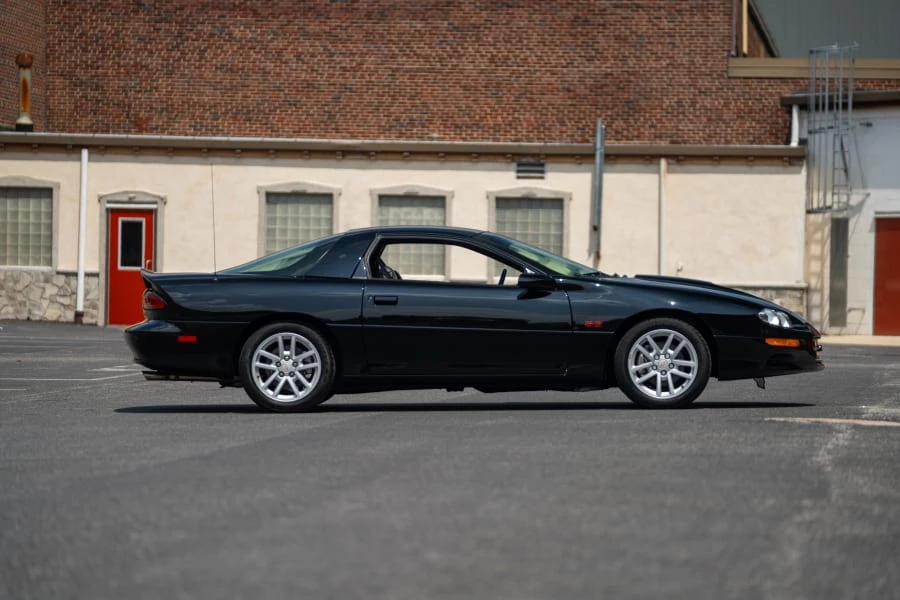 2001 Chevrolet Camaro SS 4th Gen - Image 2 of 16