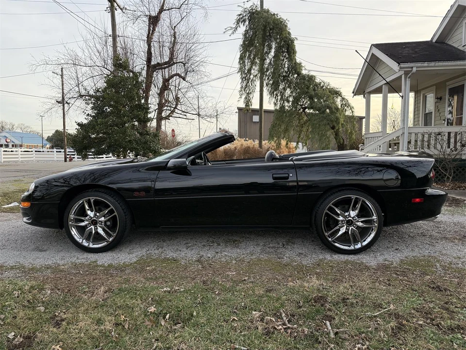 2001 Chevrolet Camaro SS 4th Gen - Image 2 of 31