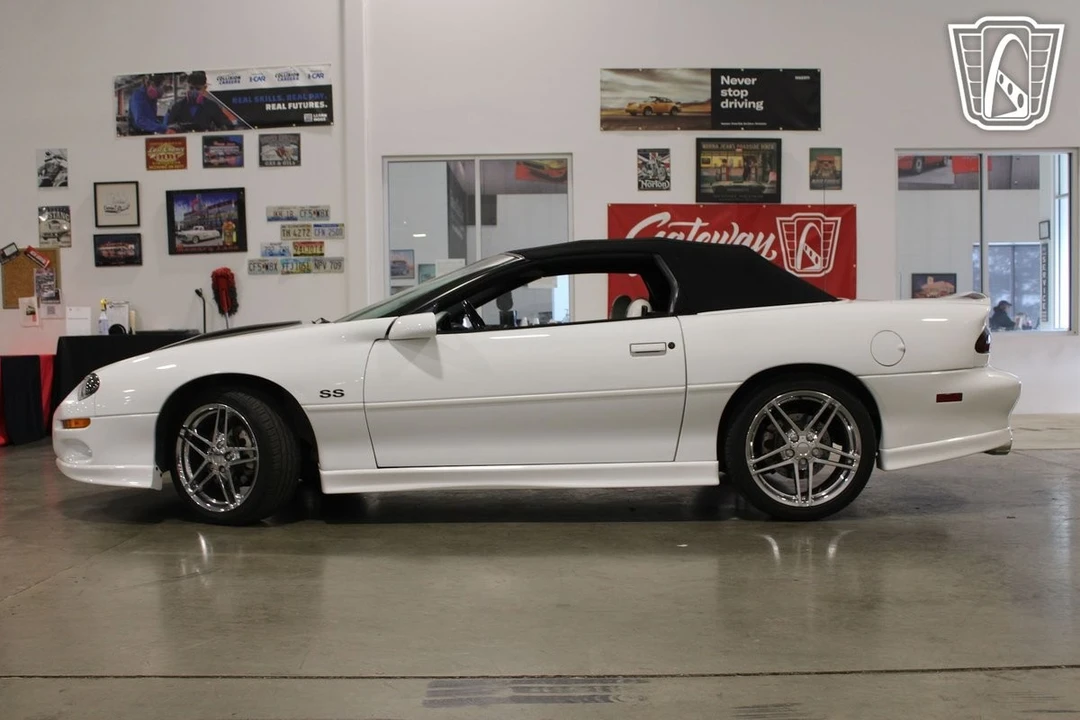 2001 Chevrolet Camaro SS 4th Gen - Image 7 of 12