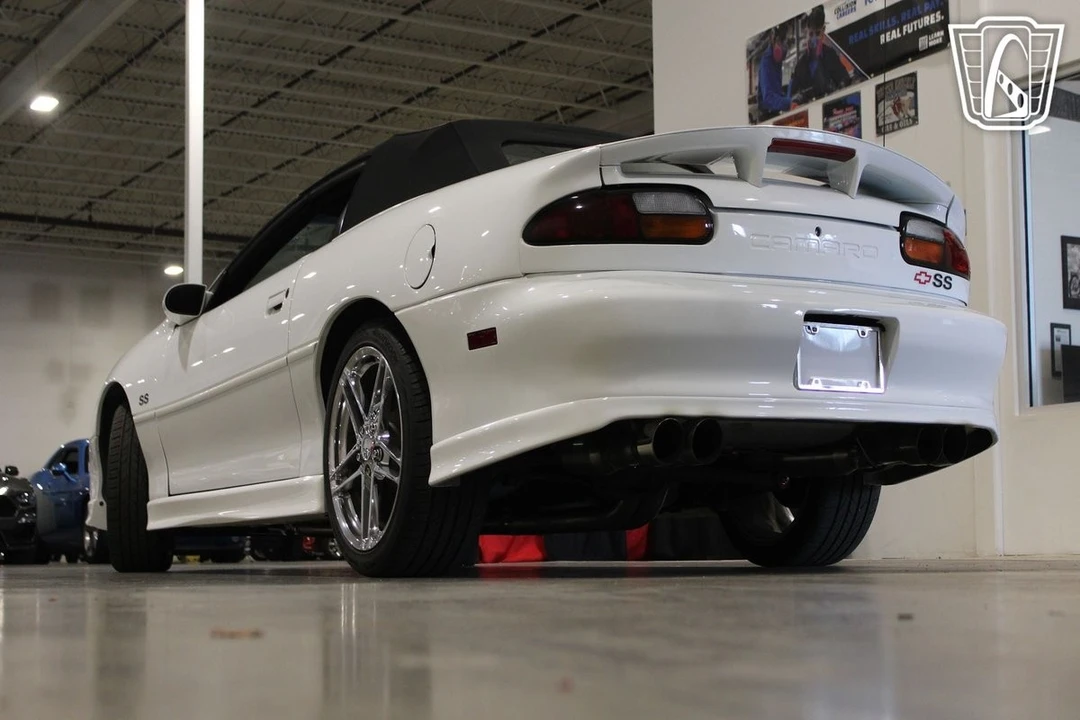 2001 Chevrolet Camaro SS 4th Gen - Image 11 of 12