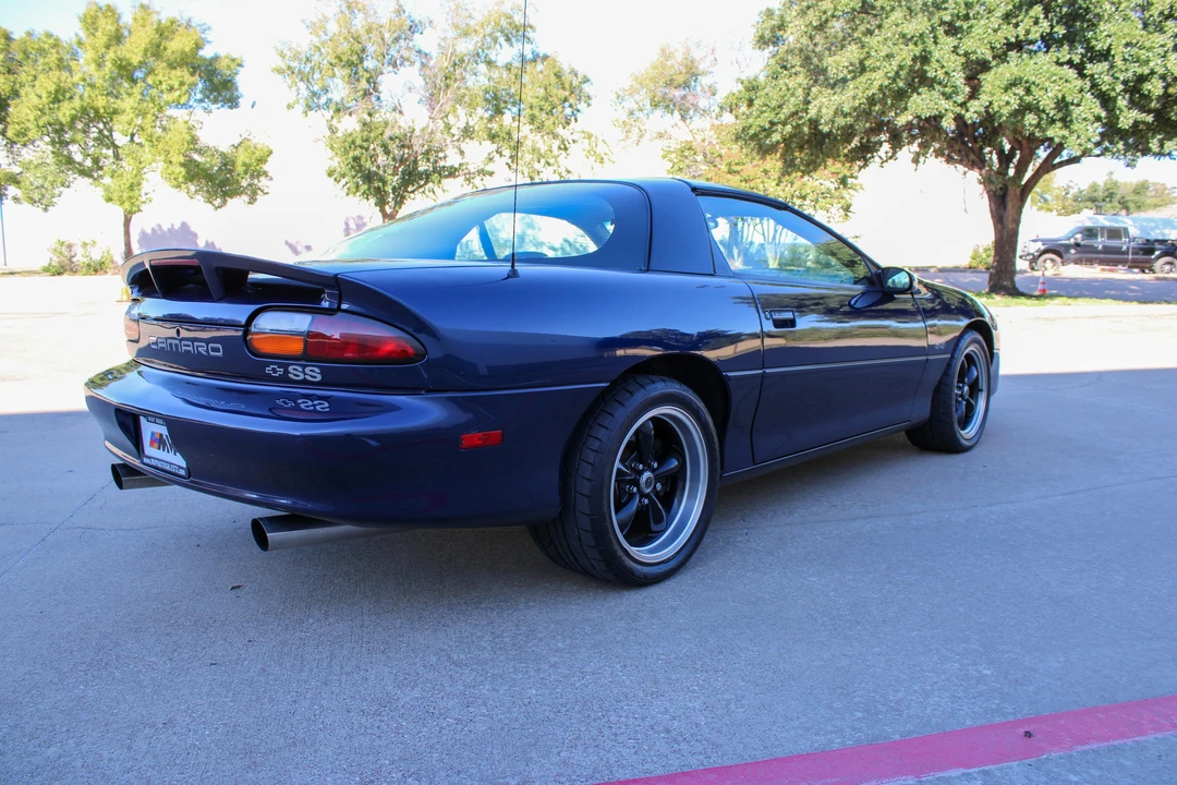 2001 Chevrolet Camaro SS 4th Gen - Image 16 of 31