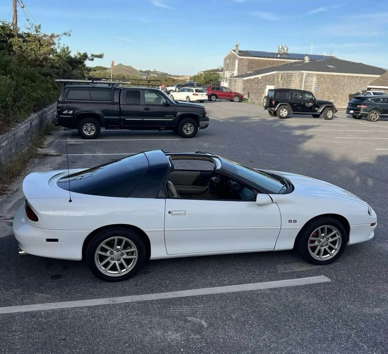 2001 Chevrolet Camaro SS 4th Gen - Image 4 of 18