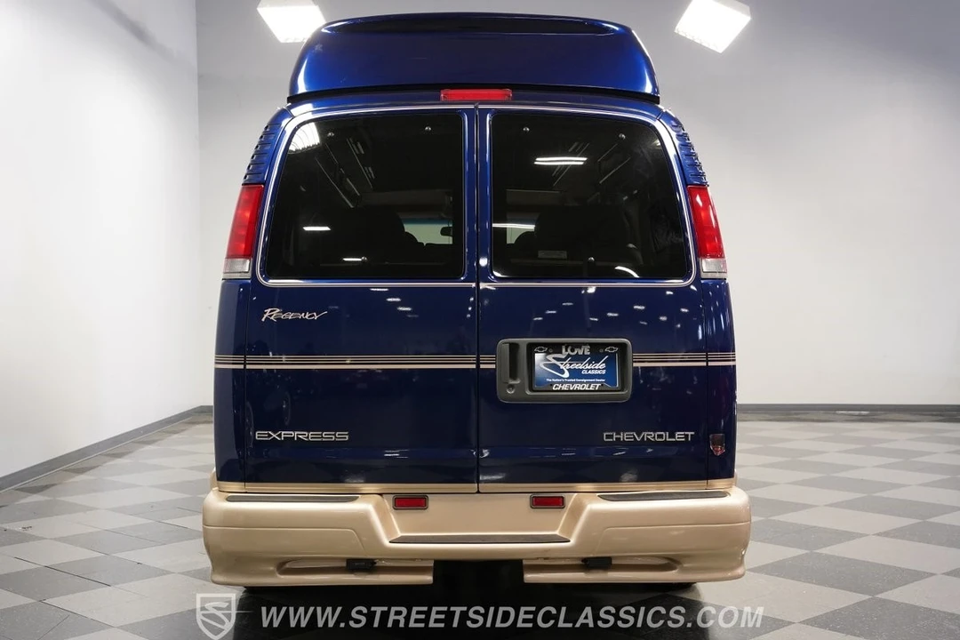 2001 Chevrolet Express - Image 11 of 21