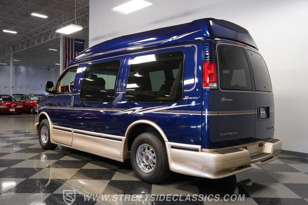 2001 Chevrolet Express - Image 10 of 21