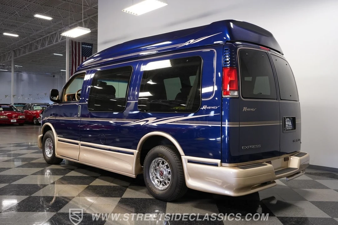 2001 Chevrolet Express - Image 9 of 21