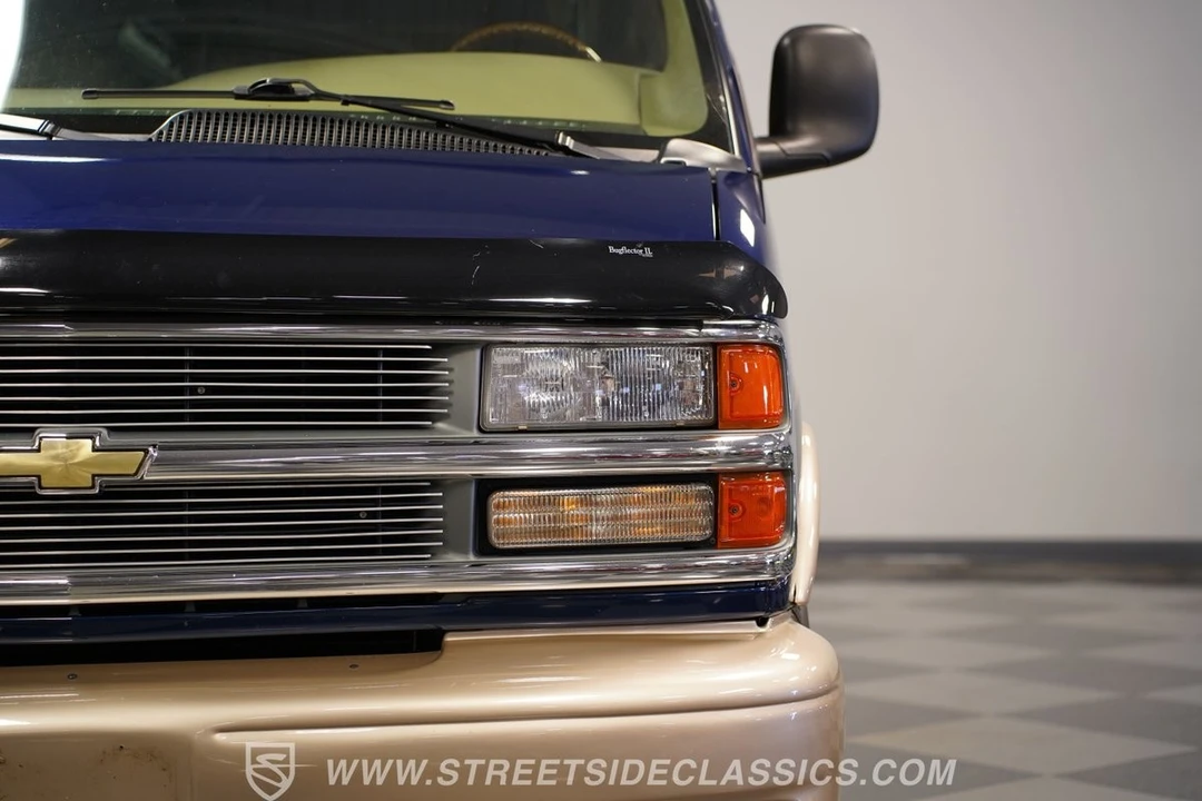 2001 Chevrolet Express - Image 20 of 21