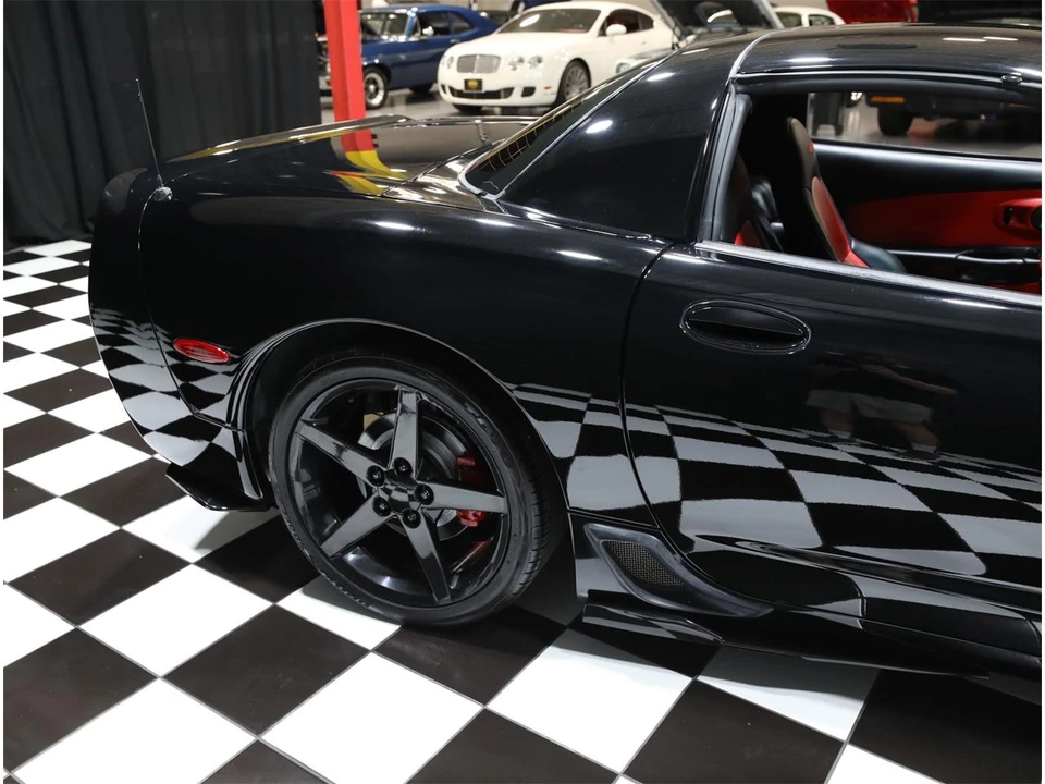 2001 Chevrolet Corvette C5 - Image 17 of 31