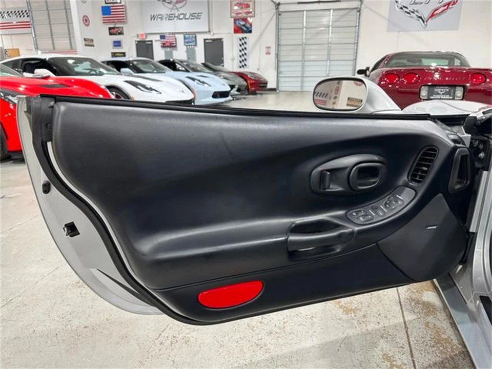 2001 Chevrolet Corvette C5 - Image 12 of 30
