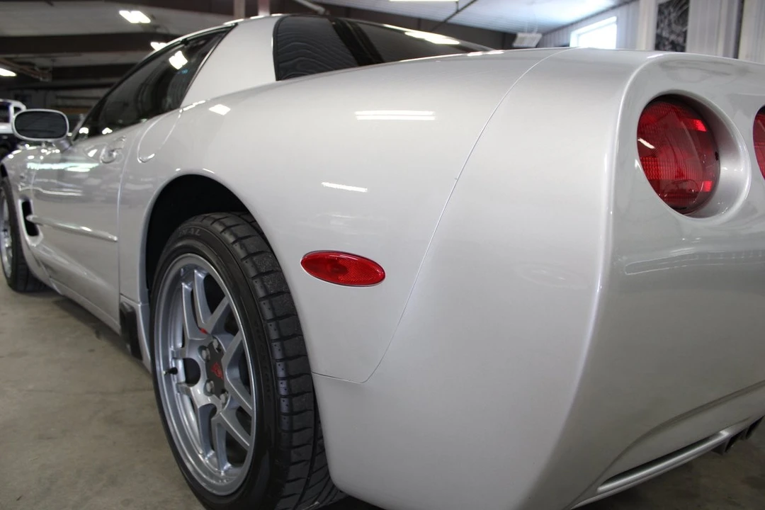 2001 Chevrolet Corvette C5 - Image 12 of 31