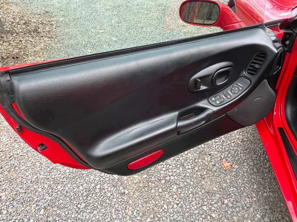 2001 Chevrolet Corvette C5 - Image 11 of 16