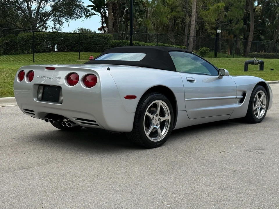 2001 Chevrolet Corvette C5 - Image 17 of 31