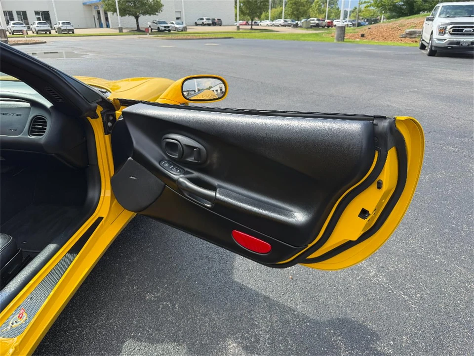2001 Chevrolet Corvette C5 - Image 25 of 31