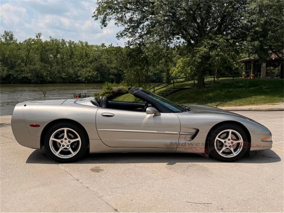 2001 Chevrolet Corvette C5 - Image 18 of 31