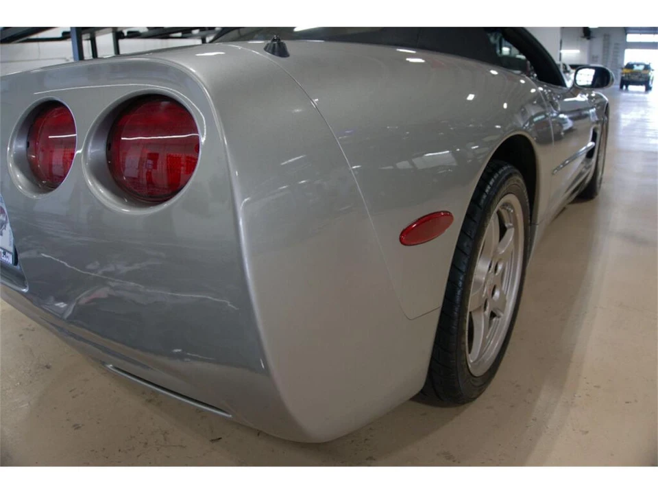 2001 Chevrolet Corvette C5 - Image 22 of 31
