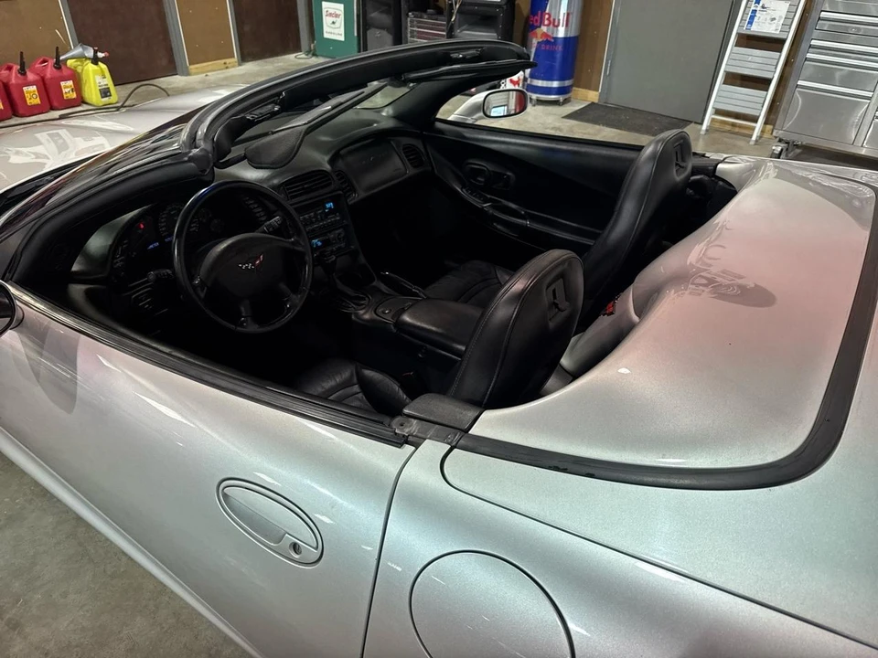 2001 Chevrolet Corvette C5 - Image 23 of 31