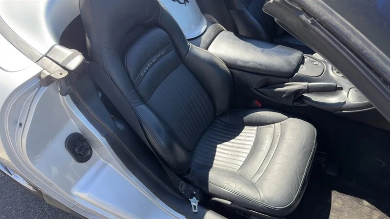 2001 Chevrolet Corvette C5 - Image 25 of 31
