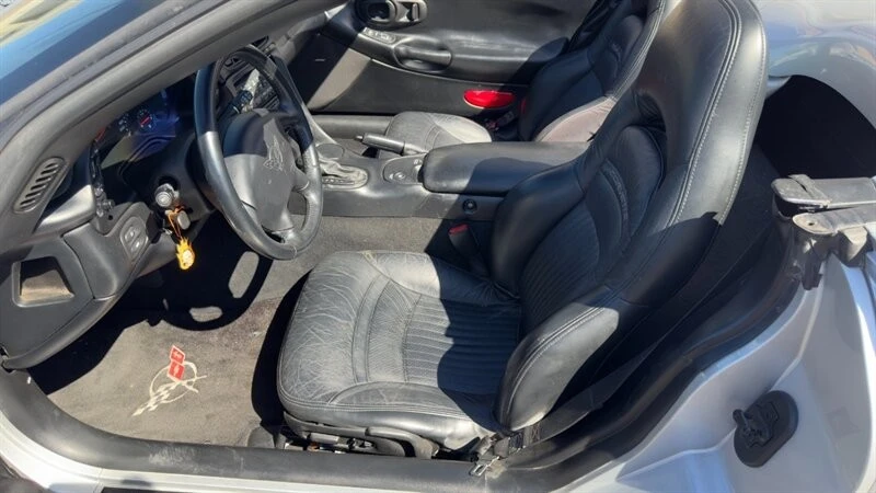 2001 Chevrolet Corvette C5 - Image 17 of 31