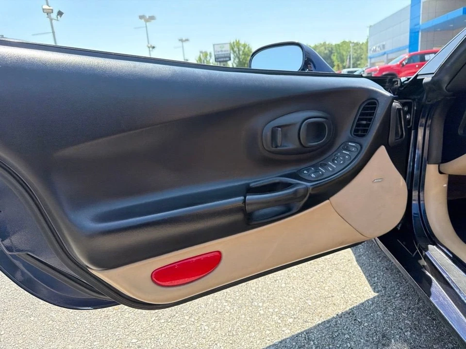 2001 Chevrolet Corvette C5 - Image 10 of 16