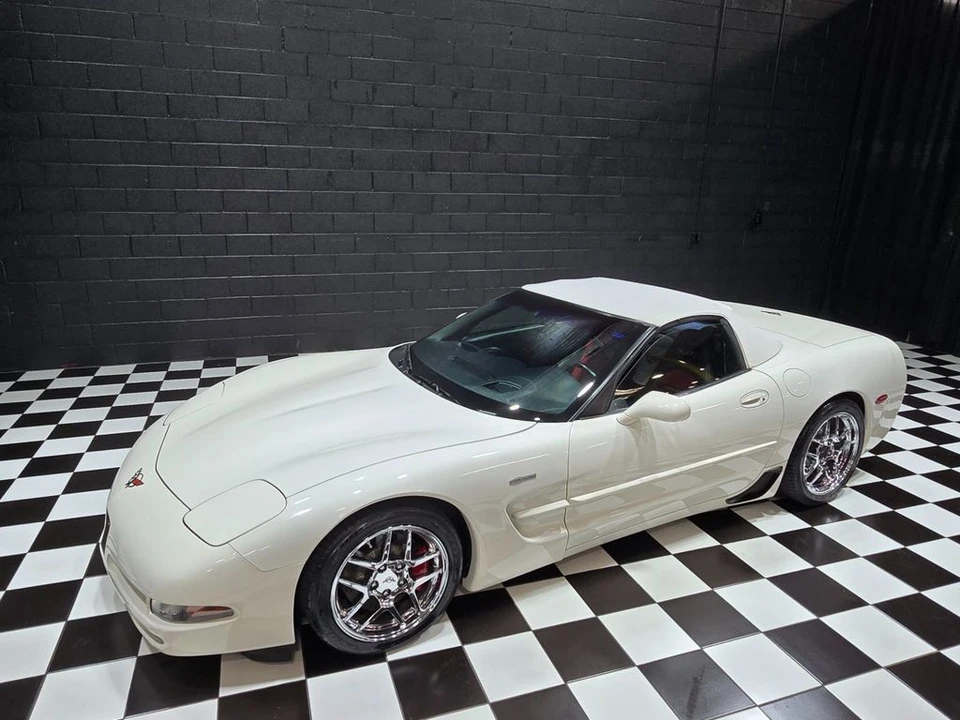 2001 Chevrolet Corvette C5 - Image 5 of 12
