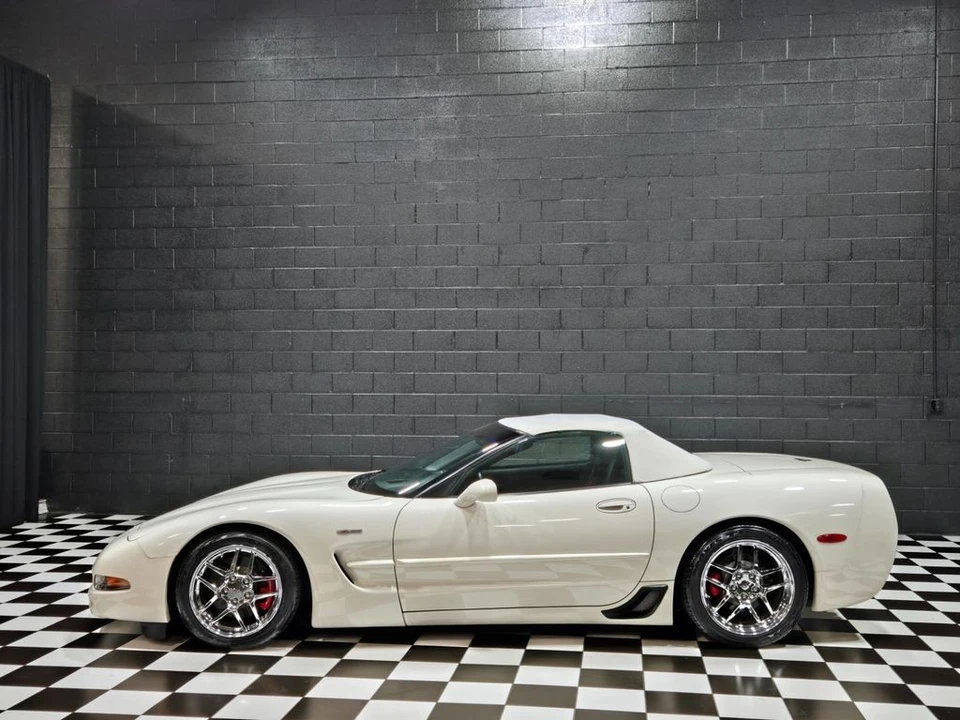 2001 Chevrolet Corvette C5 - Image 4 of 12