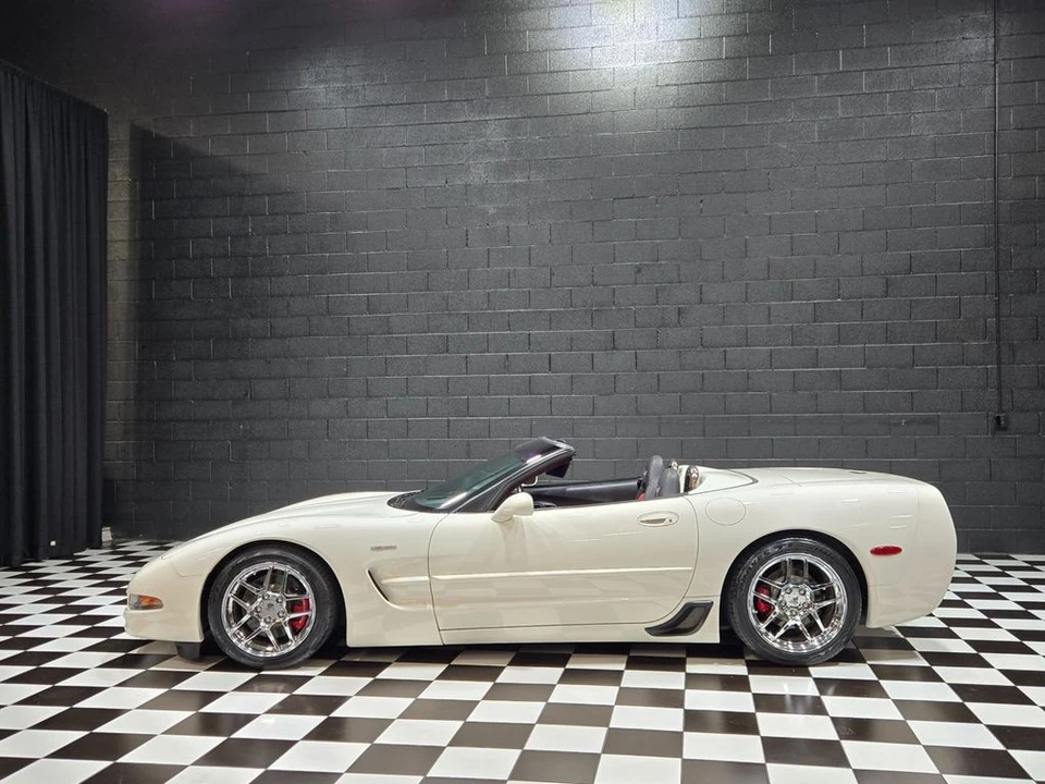 2001 Chevrolet Corvette C5 - Image 3 of 12