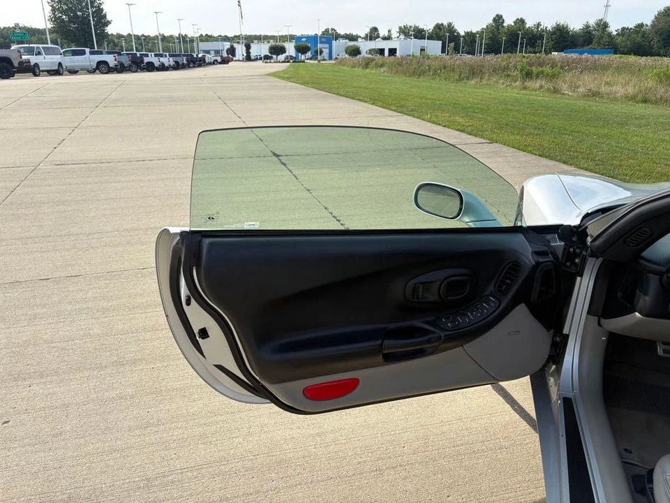 2001 Chevrolet Corvette C5 - Image 10 of 28