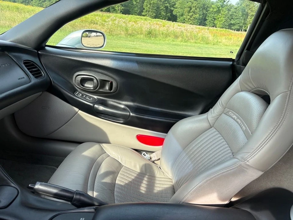 2001 Chevrolet Corvette C5 - Image 14 of 28