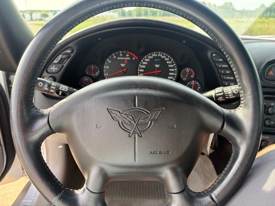 2001 Chevrolet Corvette C5 - Image 17 of 28