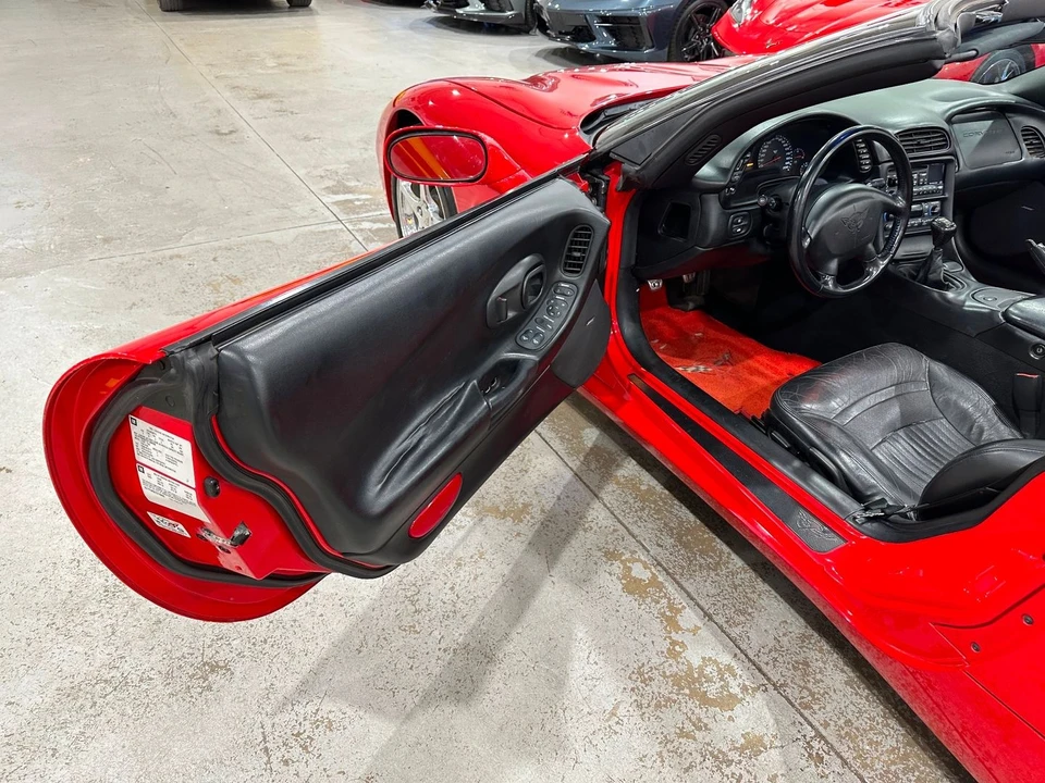 2001 Chevrolet Corvette C5 - Image 16 of 21