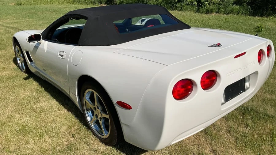 2001 Chevrolet Corvette C5 - Image 3 of 11