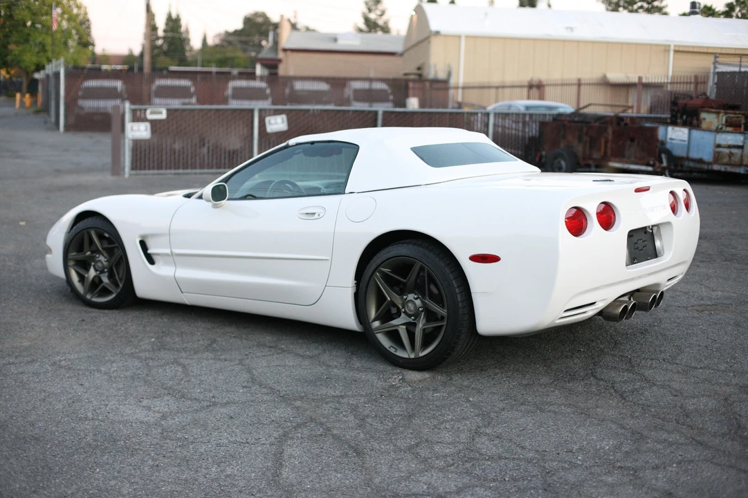 2001 Chevrolet Corvette C5 - Image 8 of 21