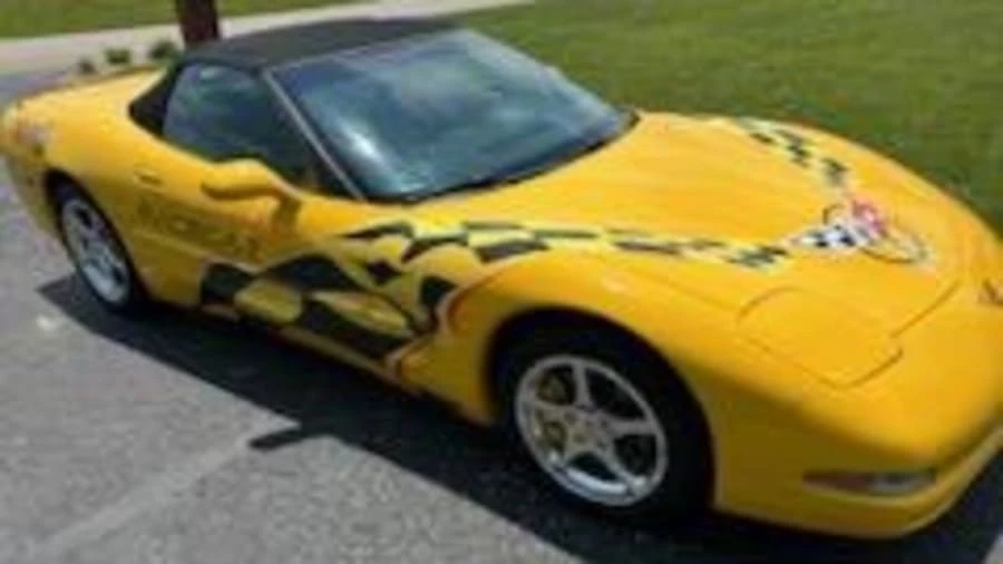 2001 Chevrolet Corvette C5 - Image 2 of 11