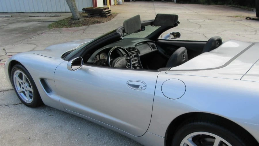 2001 Chevrolet Corvette C5 - Image 2 of 15
