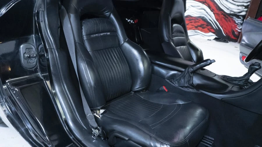 2001 Chevrolet Corvette C5 - Image 5 of 12