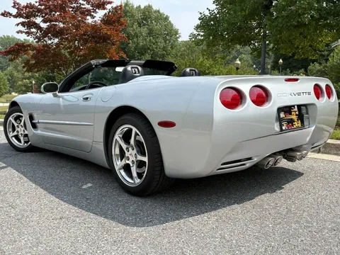 2001 Chevrolet Corvette C5 - Image 2 of 19