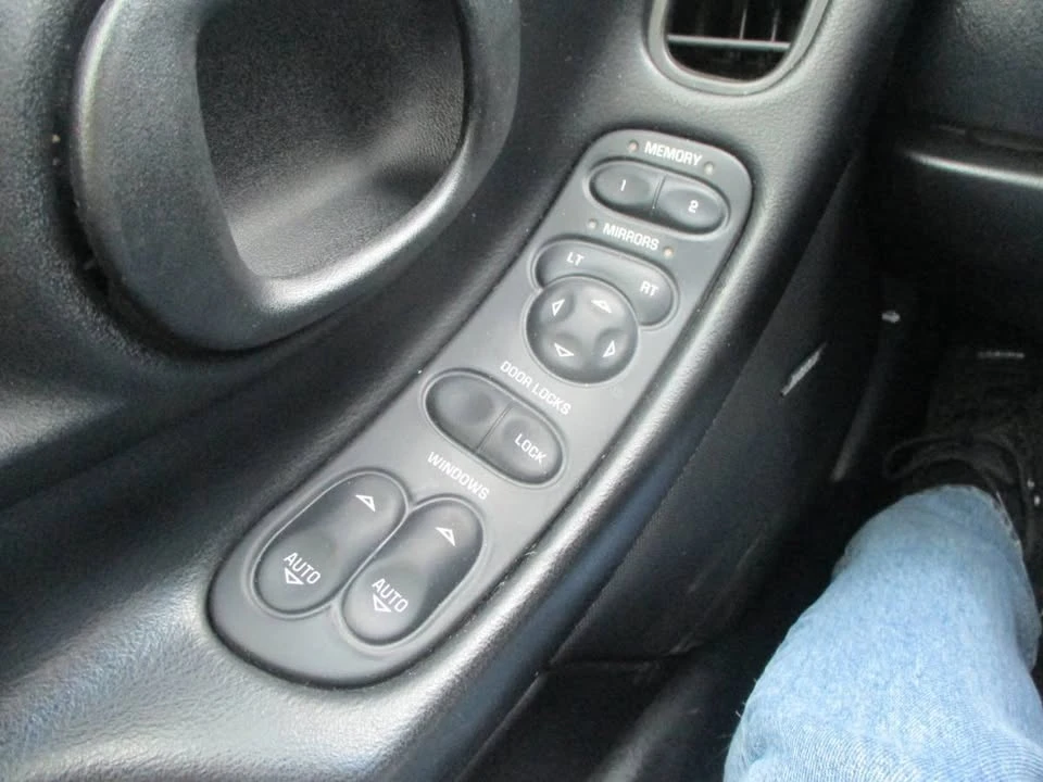 2001 Chevrolet Corvette C5 - Image 10 of 14