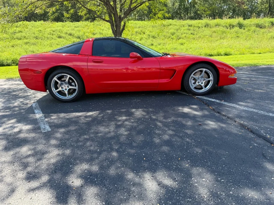 2001 Chevrolet Corvette C5 - Image 2 of 24