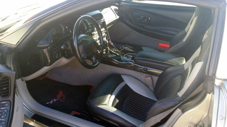2001 Chevrolet Corvette C5 - Image 3 of 5