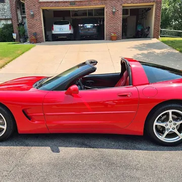 2001 Chevrolet Corvette Coupe 2D