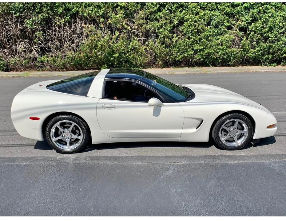 2001 Chevrolet Corvette C5 - Image 1 of 2