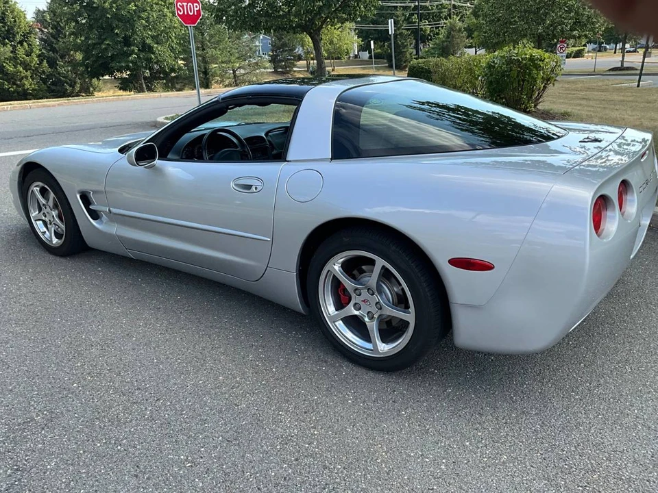 2001 Chevrolet Corvette C5 - Image 5 of 16