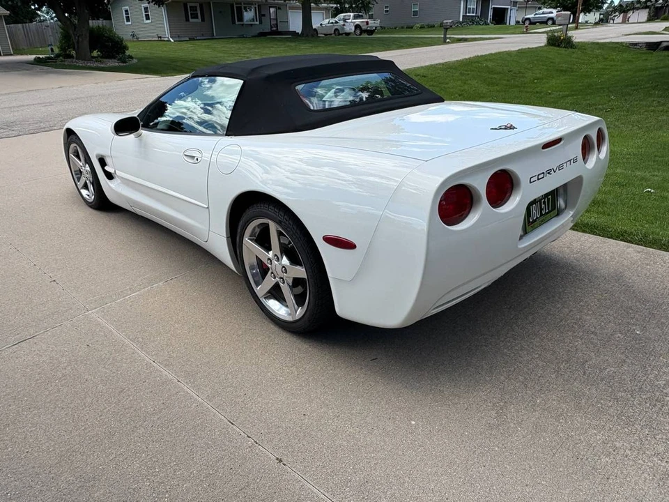2001 Chevrolet Corvette C5 - Image 3 of 11