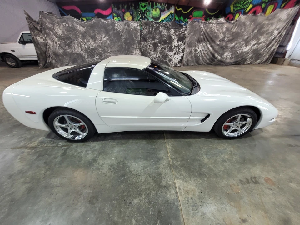 2001 Chevrolet Corvette C5 - Image 22 of 31