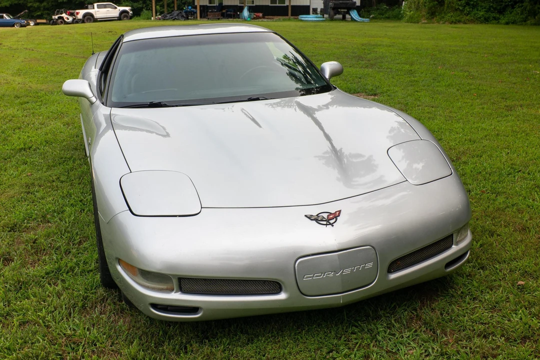 2001 Chevrolet Corvette - Image 2 of 31