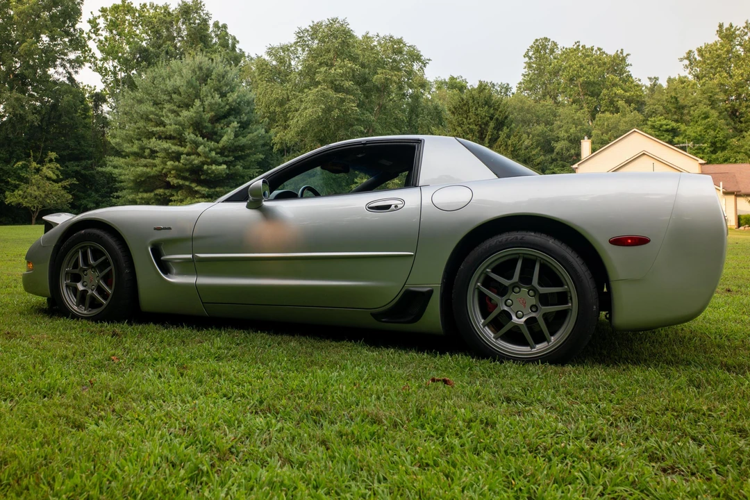 2001 Chevrolet Corvette - Image 3 of 31