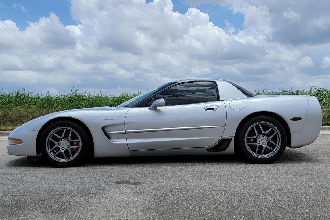 2001 Chevrolet Corvette C5 Z06 - Image 2 of 31