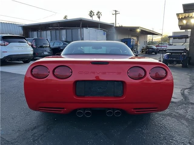 2001 Chevrolet - Image 10 of 31