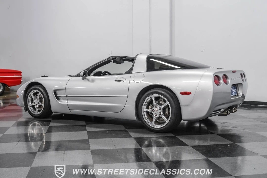 2001 Chevrolet Corvette C5 - Image 8 of 12