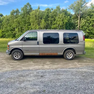 2001 Chevrolet Express 1500 Passenger LS Van 3D